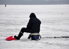Aizliedz kāpt uz Jelgavas ūdenstilpju ledus