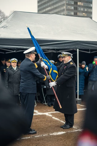 Латвия передала руководство противоминной группой НАТО Польше.