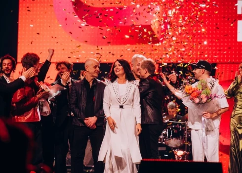 „Muzikālā banka 2024” laurus plūca Antras Stafeckas, Ingara Viļuma un apvienības „Jumprava” kompozīcija „Baltu dzīvi nodzīvot”.