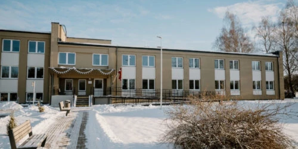 Ēkā izbūvēti 32 labiekārtoti dzīvokļi, tostarp trīs dzīvokļi pielāgoti personām ar kustību traucējumiem. 