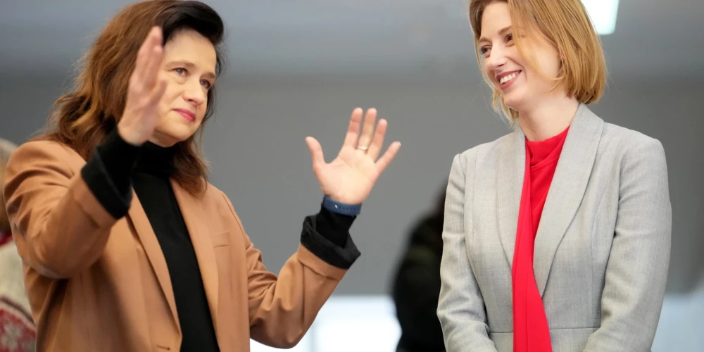 Руководитель Национального центра кино Дита Риетума и министр культуры Агнесе Лаце.