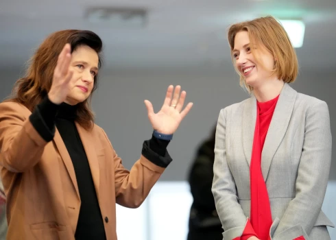 Руководитель Национального центра кино Дита Риетума и министр культуры Агнесе Лаце.