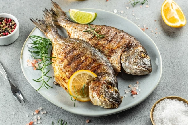 Доктор Апинис советует налегать на рыбу.