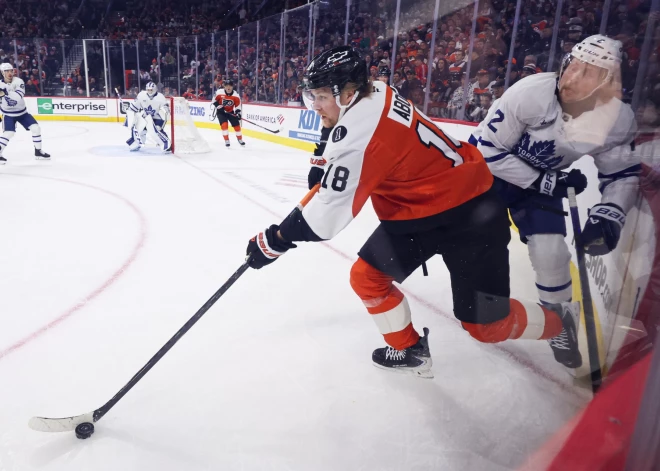 Latvieši NHL: Ābolam 13 minūtes zaudējumā, Balinskis izpelnās lielu uzticību, Šilovs un Merzļikins paliek rezervē