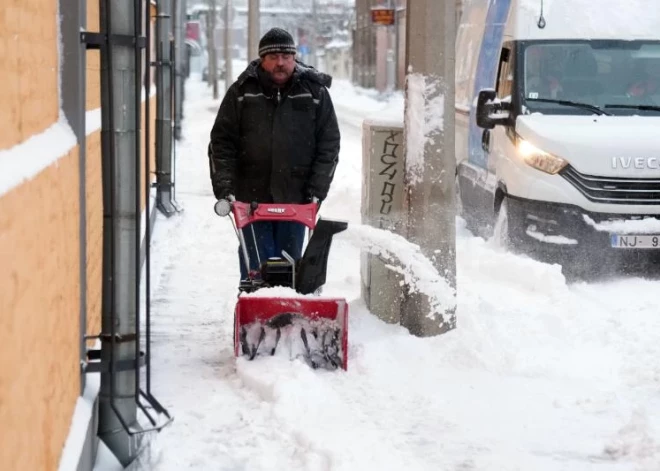 Brīvdienās daudzviet snigs, bet nākamnedēļ termometra stabiņš var noslīdēt zem -20 grādiem