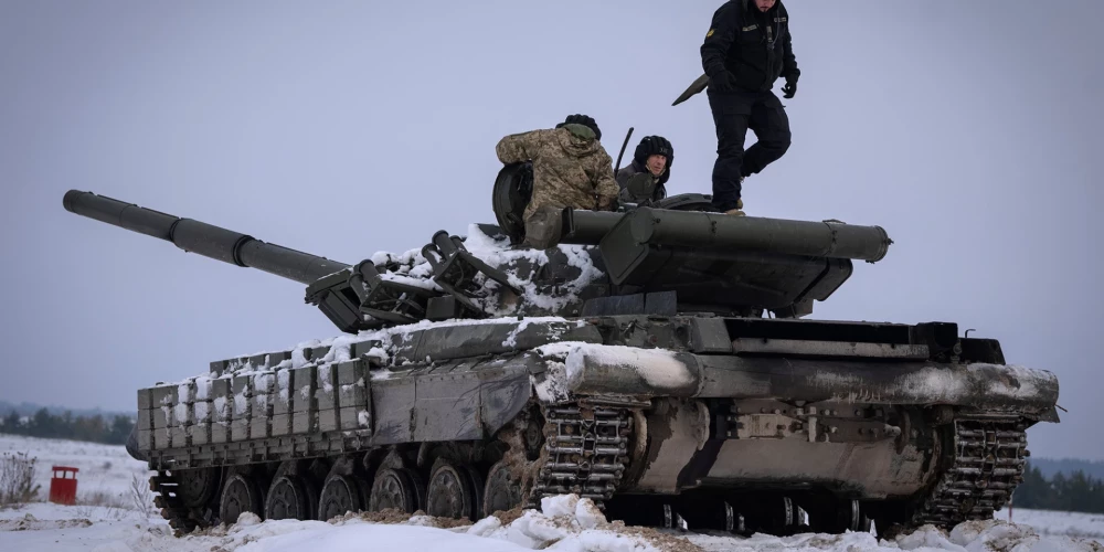 Ukrainas bruņoto spēku tankisti.