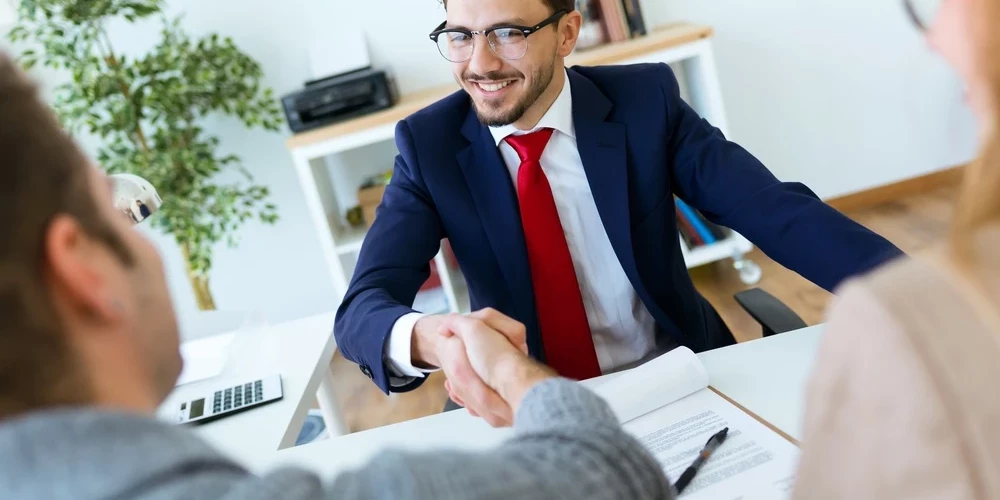 Работу с клиентами можно улучшить.