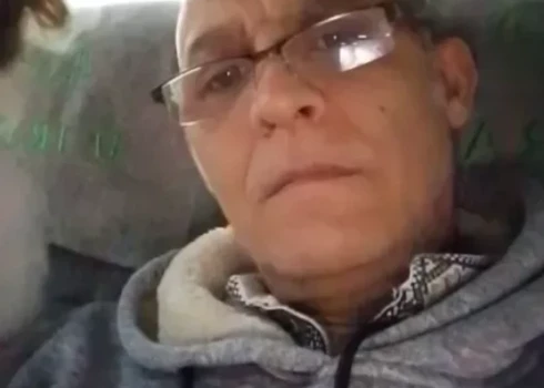 Itālis Roko brauca uz paša kāzām Ukrainā, taču robežsargi Putina slavinātāju neielaida (ekrānuzņēmums no "Tik-Tok")