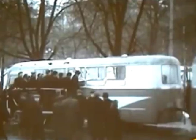 Uz Latvijas ceļiem parādās unikāla autokafejnīca: vēsturiska virtuve uz riteņiem