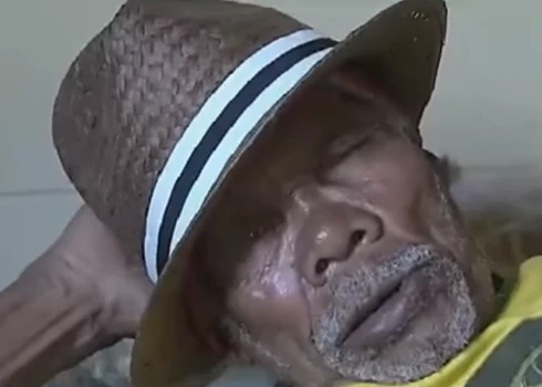 Jans Stēnbergs, kuru vietējie dēvēja par "tēvoci Janu" (ekrānuzņēmums no video)