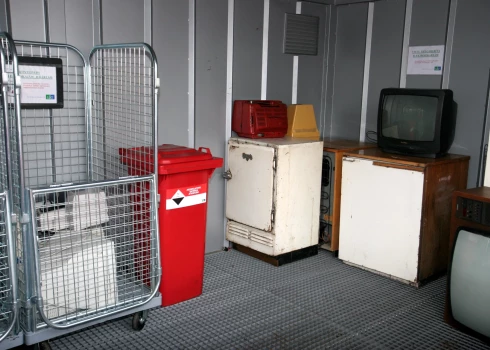 Veca sadzīves tehnika.