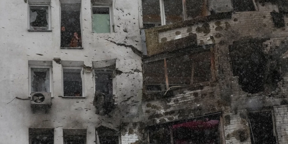 Поврежденный дом в Киеве после российского удара дронами.