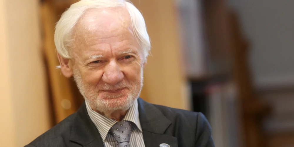 Даниланс считает, что привычка доедать все — вредная и опасная традиция.