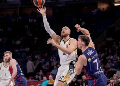 Kurucs palīdz “Baskonia” izcīnīt uzvaru Eirolīgā, Šmita komandai zaudējums pret “Olimpia”