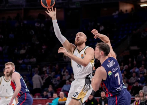 Kurucs guva divus punktus, kamēr "Baskonia" mājās uzvarēja Vilērbānas ASVEL.