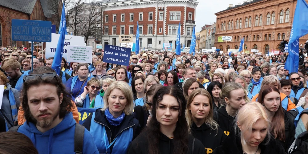 Протестовать в Латвии можно с утра до вечера.