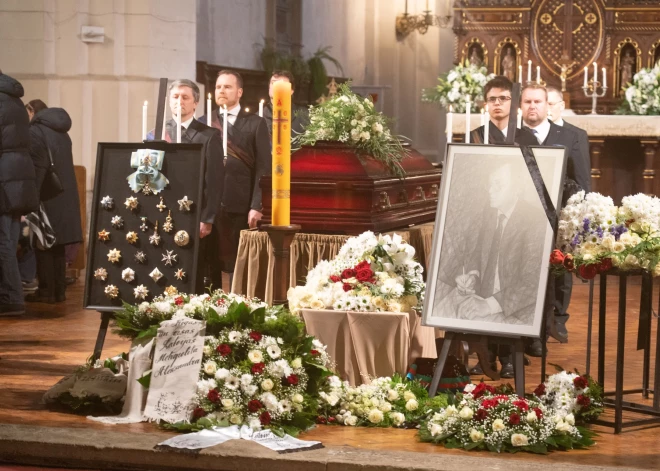 2026. gada 10. janvārī Rīgas Doma baznīcā notika atvadīšanās no bijušās Valsts prezidentes Vairas Vīķes-Freibergas vīra datorzinātnieka Imanta Freiberga.