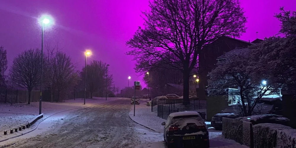 Lielbritānijas iedzīvotāji ceturdienas, 8. janvāra, vakarā kļuva par lieciniekiem neparastam novērojumam.