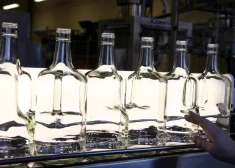 Desmit mēnešos spirta ražošana Latvijā samazinājusies par 41%