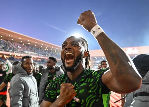 Nigērieši pusfinālā cīnīsies ar Maroku, kas dienu iepriekš ceturtdaļfinālā ar 2:0 apspēlēja Kamerūnu.