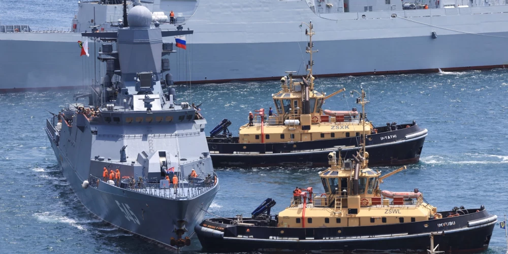 Krievija, Ķīna, Dienvidāfrika un Irāna piedalās kopīgās mācībās.