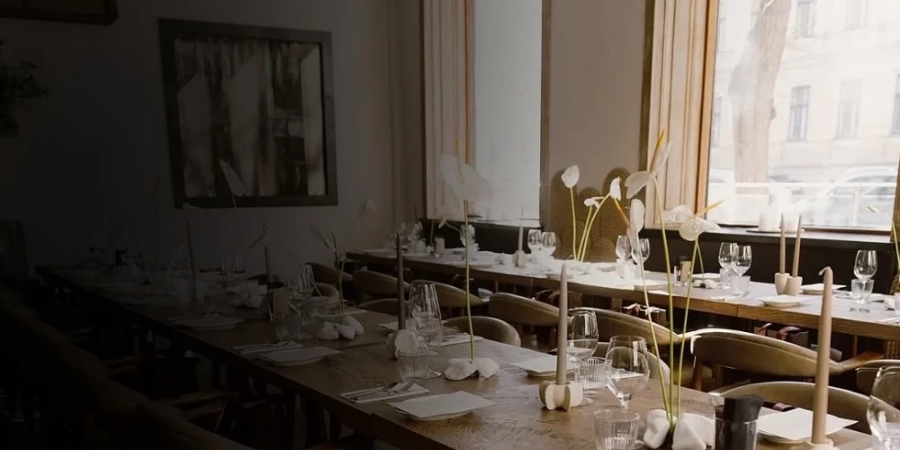 Slēgts “Michelin Selected Restaurants” sarakstā iekļautais “Tails”.