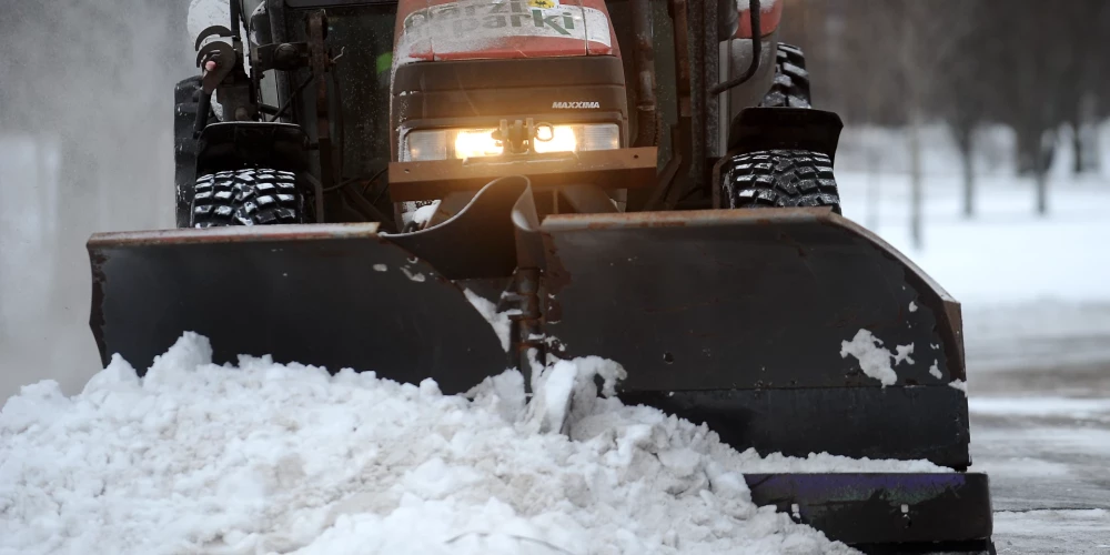 Valsts ceļu tīklā saglabājas apgrūtināti braukšanas apstākļi.