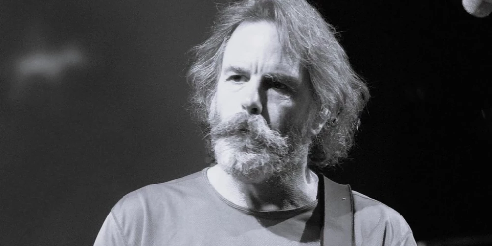 Miris "Grateful Dead" ģitārists Bobs Viers.