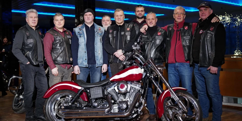 Atklāta Viļņa Krilovska izstāde “Motocikli un to krāsojums”.