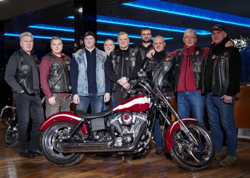 Atklāta Viļņa Krilovska izstāde “Motocikli un to krāsojums”.