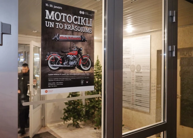 Atklāta Viļņa Krilovska izstāde “Motocikli un to krāsojums”..