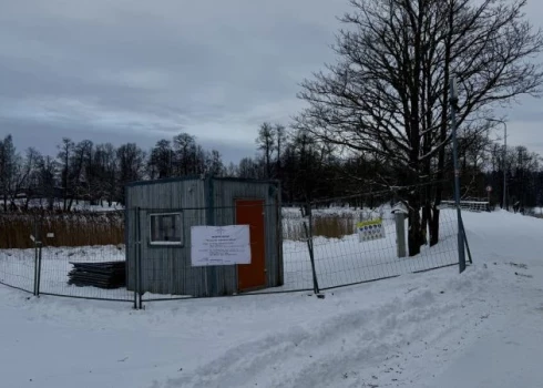 Uz trīs mēnešiem pilnībā satiksmei slēgts Pilssalas tilts Alūksnē.