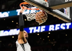 Vembanjama ar uzvaras metienu kaldina “Spurs” panākumu Bostonā