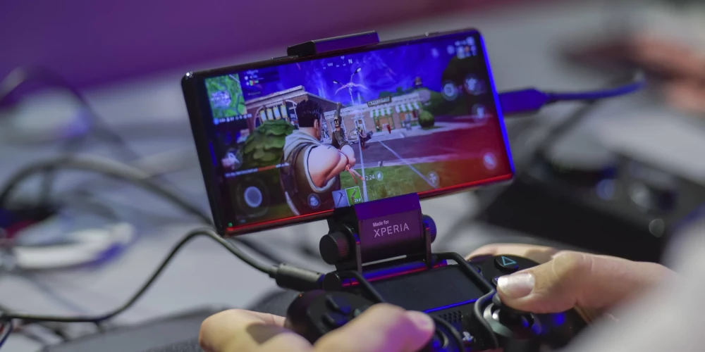 “Ar 10 stundām nepietiek” – 12 gadus vecs geimeris ceļo uz e-sporta virsotni.