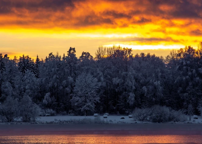 Ziemas tvēriens pastiprinās: naktī gaidāms sniegs un sals līdz -20 grādiem