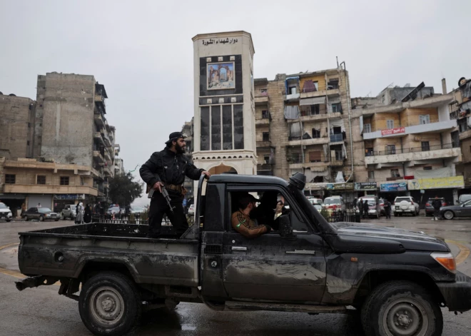 Sīrijas armija evakuē vairāk nekā 400 kurdu kaujinieku no Alepo