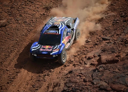 Zviedrijas autosportists Matīass Ēkstrems izcīnīja uzvaru. 