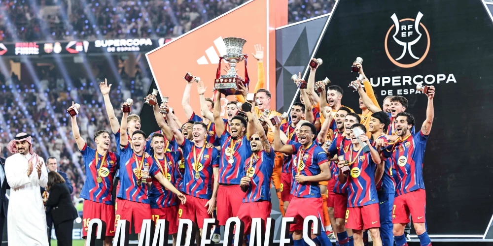 "Barcelona" svētdien Spānijas Superkausa mačā Saūda Arābijā ar rezultātu 3:2 (2:2) pārspēja Madrides "Real".