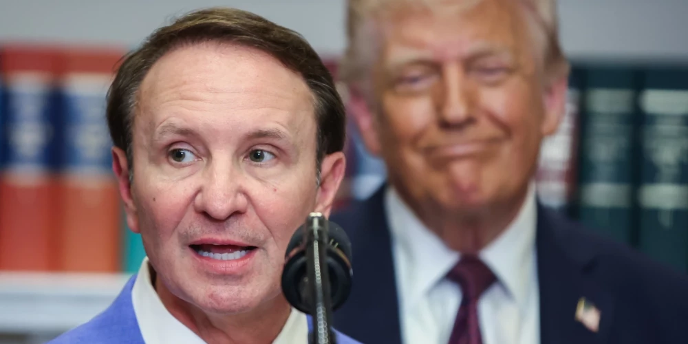 ASV Luiziānas štata gubernators un īpašais sūtnis Grenlandes jautājumos Džefs Lendrijs pastiprina ASV agresīvo retoriku pret Dāniju saskaņā ar ASV prezidenta Donalda Trampa apņemšanos par katru cenu iegūt Grenlandi