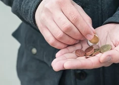 Доходы не догоняют расходы: каждый пятый житель Латвии в этом году будет сокращать свои траты