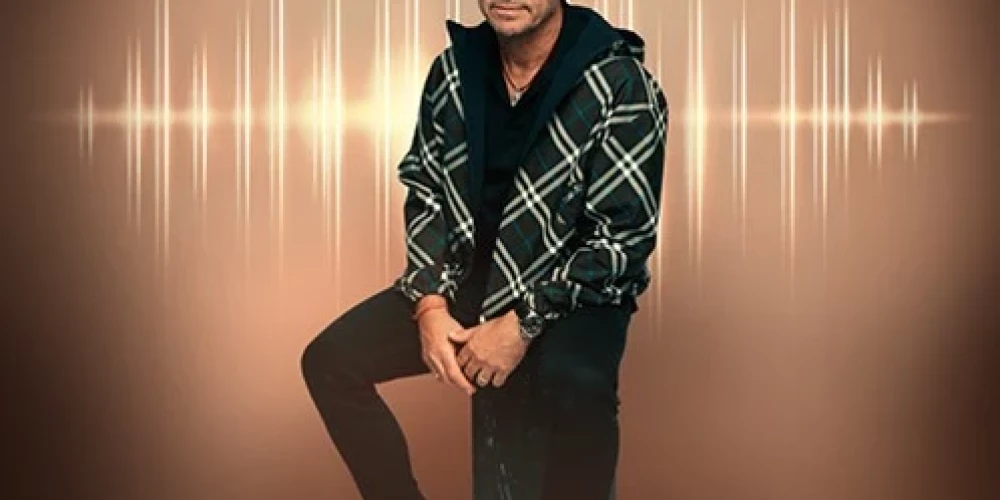 Пит Тонг - британский диджей, продюсер и многолетний ведущий радиошоу Essential Mix и Essential Selection на BBC Radio.