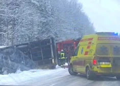 Noskaidrots, kas izraisīja traģisko piecu auto sadursmi Tukuma novadā, kurā dzīvību zaudēja trīs cilvēki