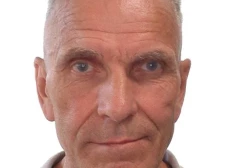 Iespējams, upuru ir vairāk: policija aicina atsaukties ikvienu, kurš cietis no attēlā redzamā vīrieša