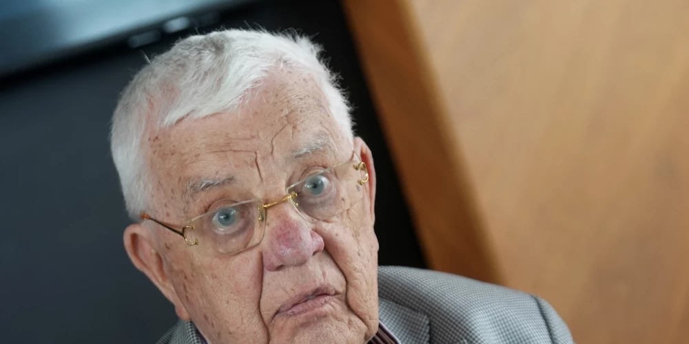 Раймонд Паулс.