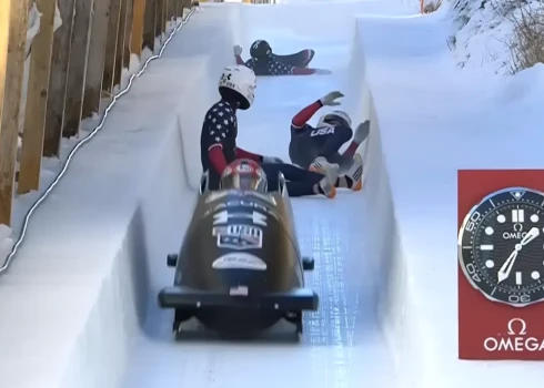 ASV pilots paliek bez visiem saviem stūmējiem. 