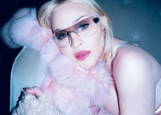 Madonna uzkurina kaisli līdz maksimumam. 67 gadus vecā dīva izskatās satriecoši jaunajā smaržu reklāmā