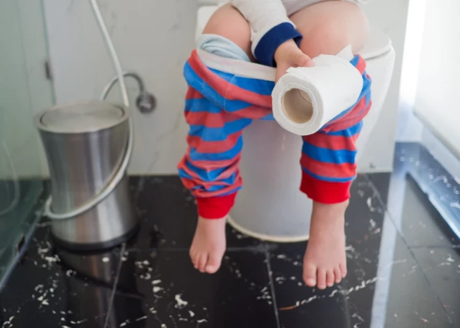 Atkal bērnudārzā vēdera vīruss... Kas tie par vīrusiem un cik ilgi jāārstē?