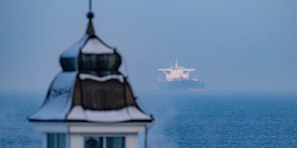 Krievija Melnajā jūrā uzbrukusi diviem civilajiem kuģiem.