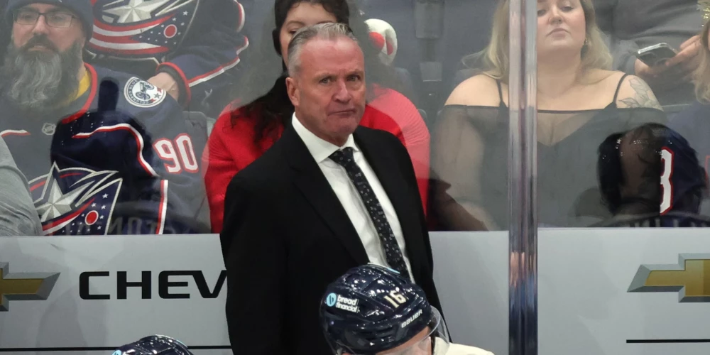 Pēc neveiksmīgas sezonas “Blue Jackets” atlaiž Evasonu.