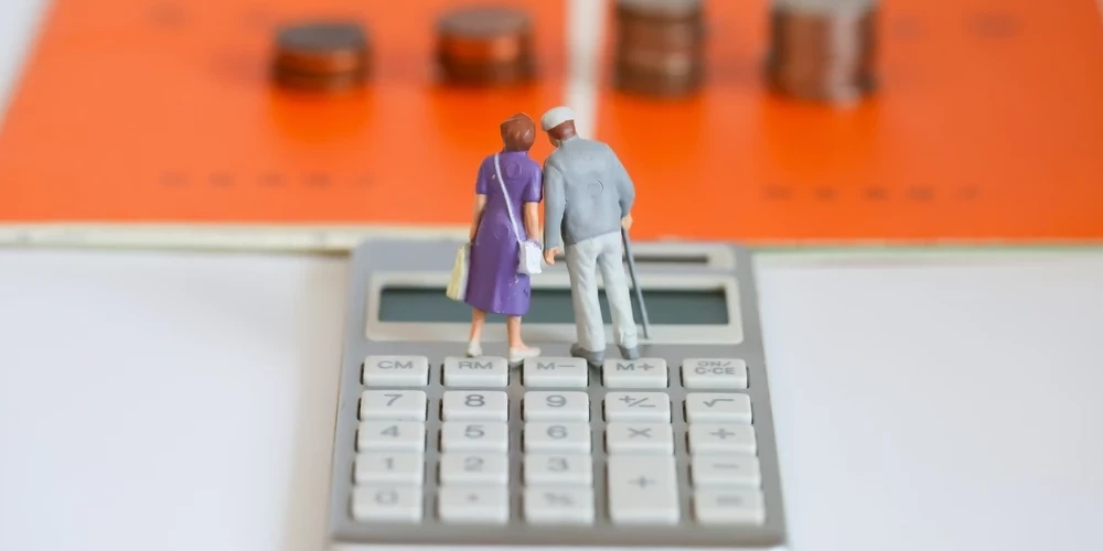 Vienlaikus sabalansēto ieguldījumu plānu ienesīgums šā gada sākumā bija no 2,75% līdz 6,16%, bet konservatīvo ieguldījumu plānu ienesīgums bija no 1,86% līdz 4,71%.